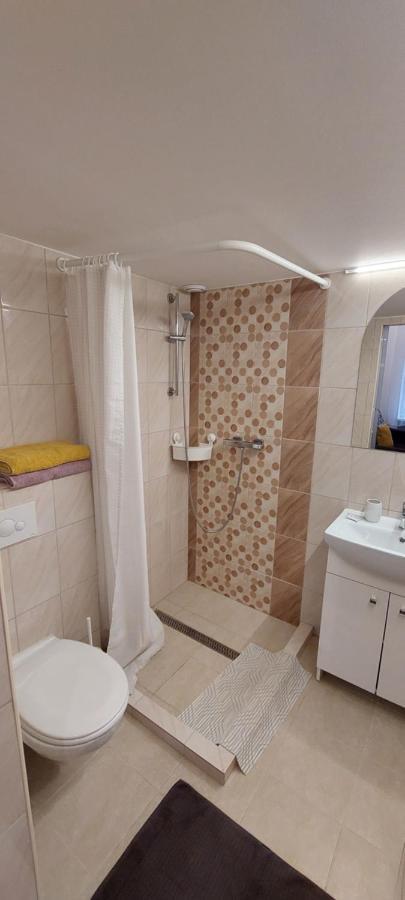 Vito Apartman Eger Zewnętrze zdjęcie